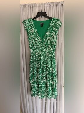 Kate & Lily Green Leaf-Print V-Neck Tiered Midi Dress 6